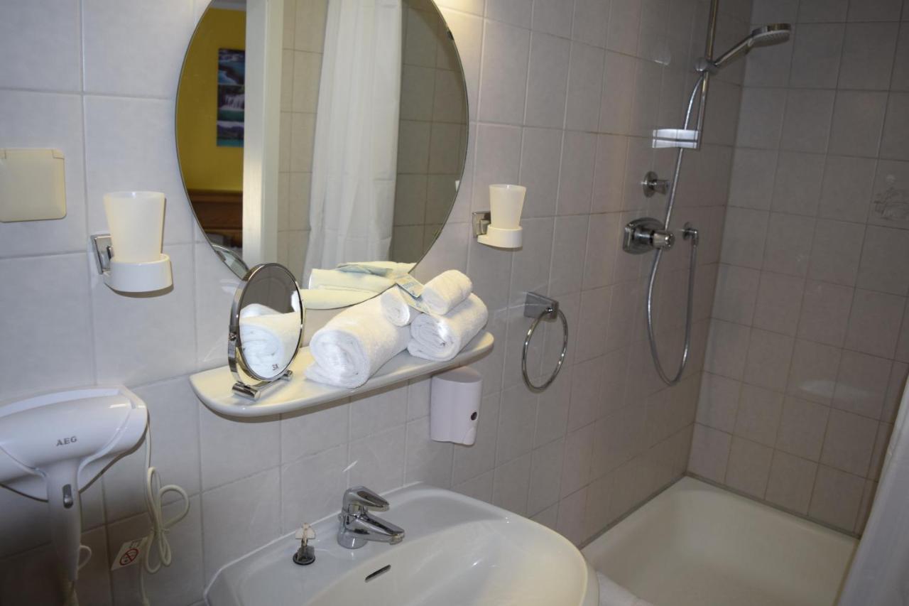 Hotel Zum Ochsen Wonsheim ภายนอก รูปภาพ