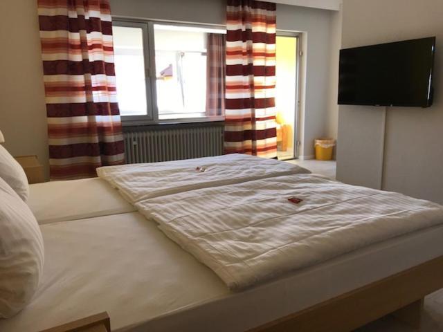 Hotel Zum Ochsen Wonsheim ภายนอก รูปภาพ